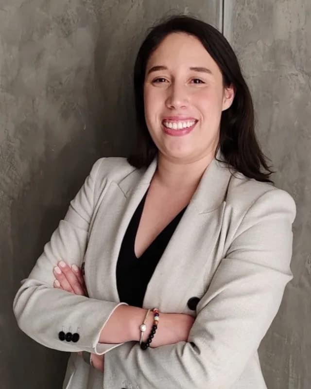 Laura León